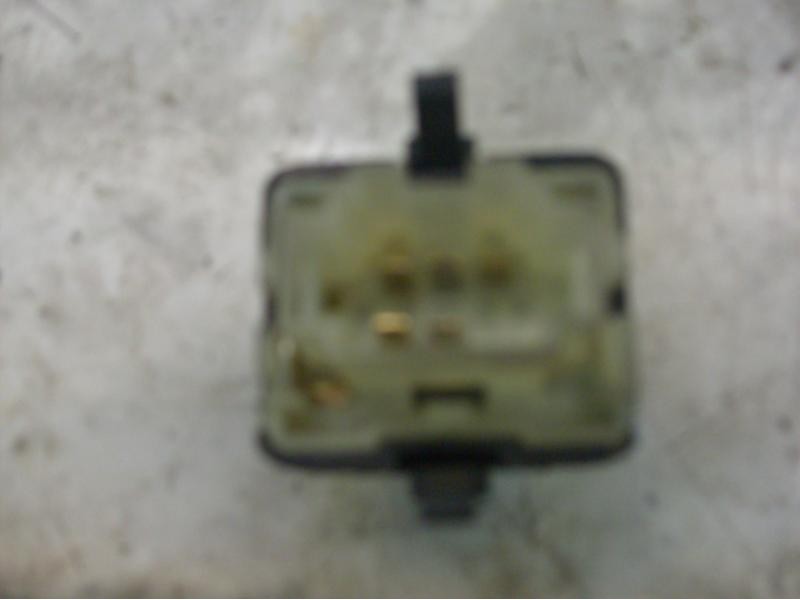 Recambio de mando elevalunas trasero izquierdo para volkswagen vento (1h2) 2.0 referencia OEM IAM   