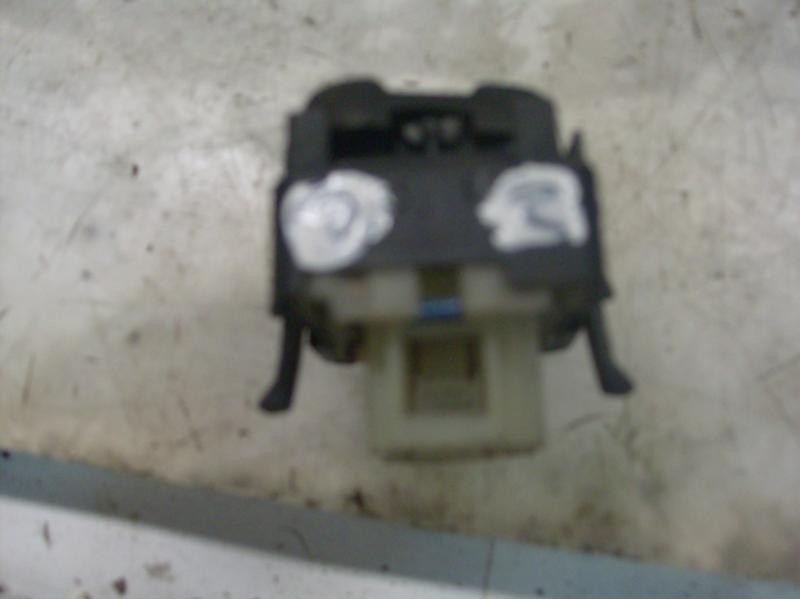 Recambio de mando elevalunas delantero derecho para volkswagen vento (1h2) 2.0 referencia OEM IAM   