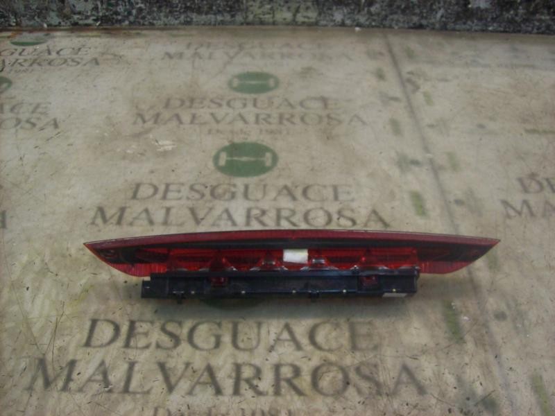 Recambio de piloto trasero central para ford focus berlina (cap) trend referencia OEM IAM   