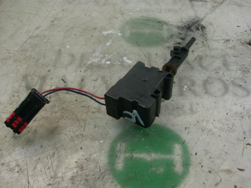 Recambio de motor c/c porton para opel corsa c enjoy referencia OEM IAM   