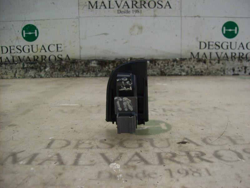 Recambio de mando elevalunas trasero izquierdo para audi a6 berlina (4b2) 2.5 tdi referencia OEM IAM   