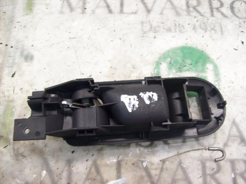 Recambio de maneta interior delantera derecha para volkswagen passat berlina (3b2) highline referencia OEM IAM   