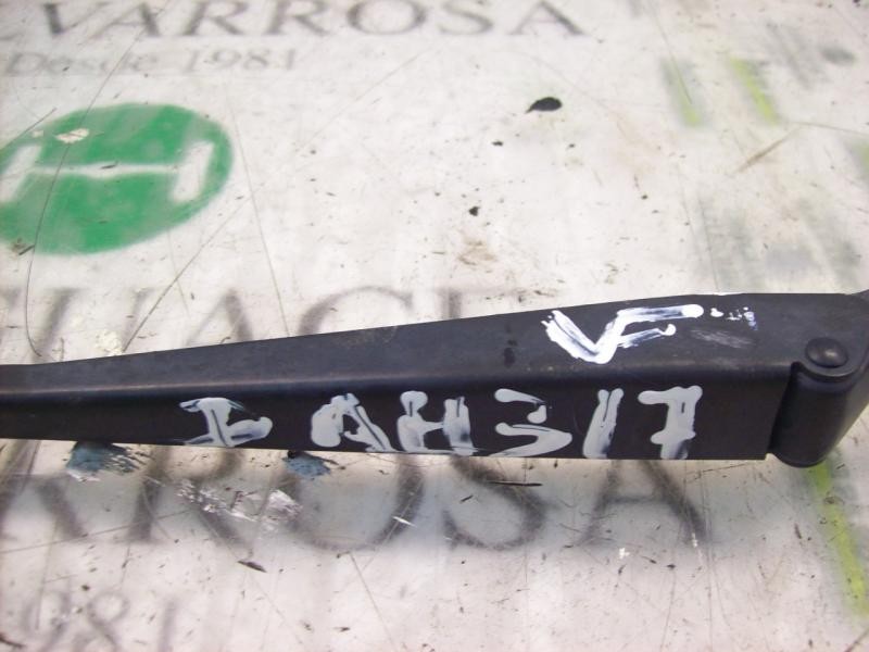 Recambio de brazo limpia delantero izquierdo para volkswagen passat berlina (3b2) highline referencia OEM IAM   