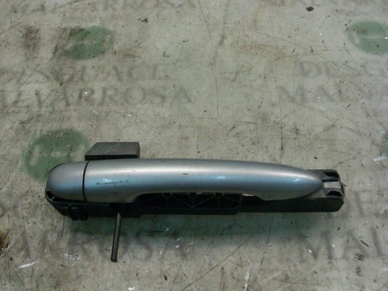 Recambio de maneta exterior delantera derecha para nissan primera berlina (p12) acenta referencia OEM IAM   