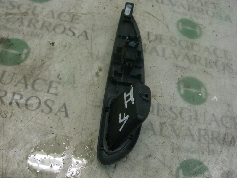 Recambio de mando elevalunas delantero derecho para nissan primera berlina (p12) acenta referencia OEM IAM   