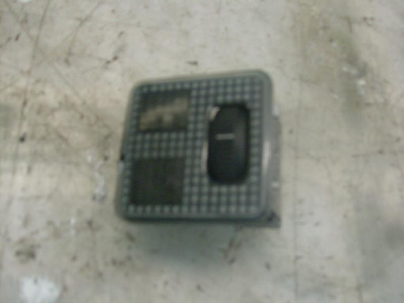 Recambio de piloto interior para citroën xsara berlina 2.0 hdi exclusive (80kw) referencia OEM IAM   