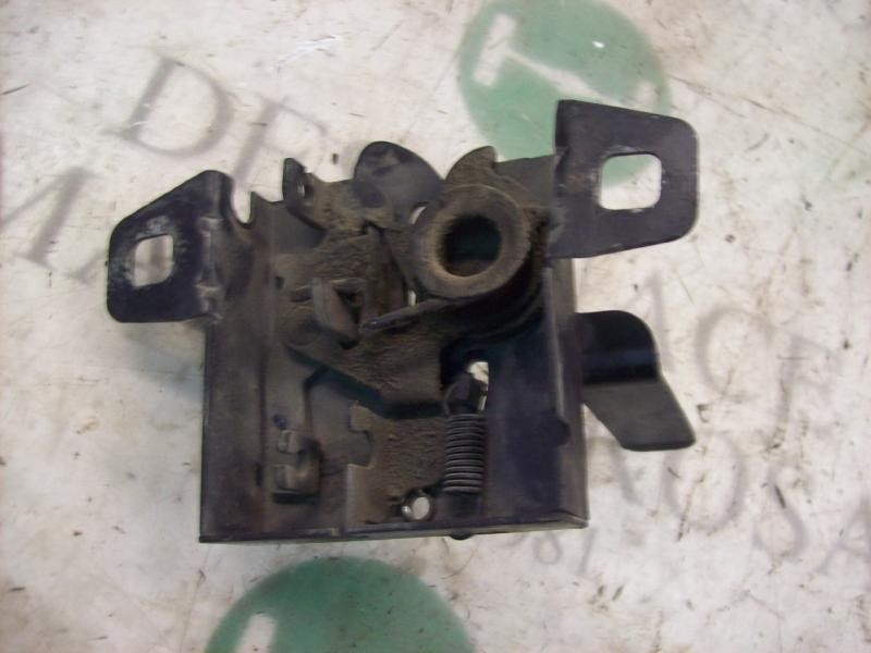 Recambio de cerradura capot para ford fiesta berl./courier 1.6 cat referencia OEM IAM   