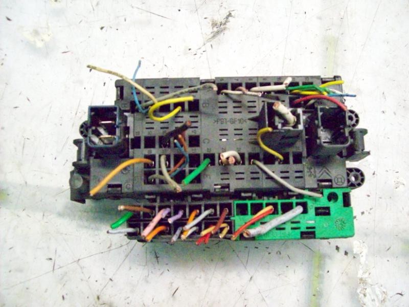 Recambio de caja reles / fusibles para peugeot 206 cc cc referencia OEM IAM   