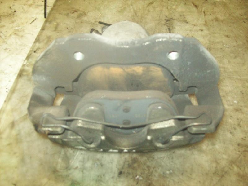 Recambio de pinza freno delantera izquierda para mazda 3 berlina (bk) 1.6 crdt active referencia OEM IAM   