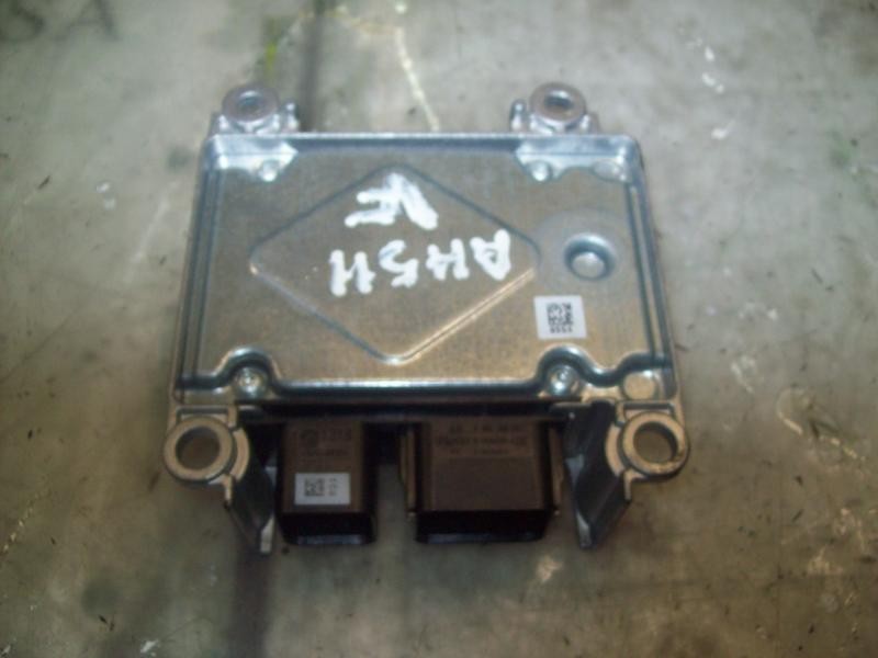 Recambio de centralita airbag para mazda 3 berlina (bk) 1.6 crdt active referencia OEM IAM   