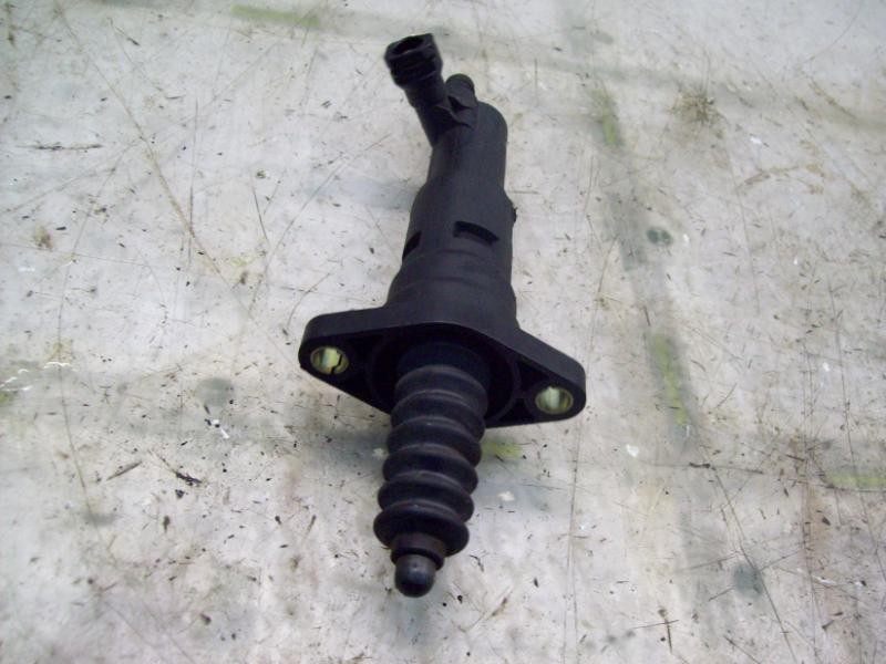 Recambio de bomba embrague para mitsubishi colt berlina 3 (cz) 1.1 invite referencia OEM IAM   