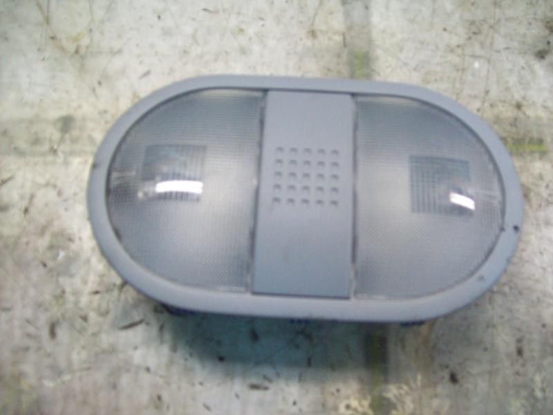 Recambio de piloto interior para mitsubishi colt berlina 3 (cz) 1.1 invite referencia OEM IAM   