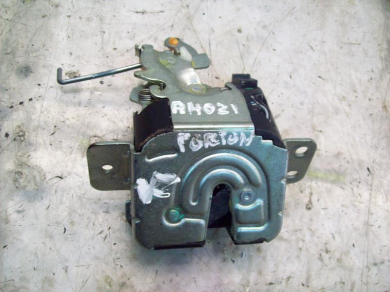 Recambio de cerradura maletero / porton para mitsubishi colt berlina 3 (cz) 1.1 invite referencia OEM IAM   