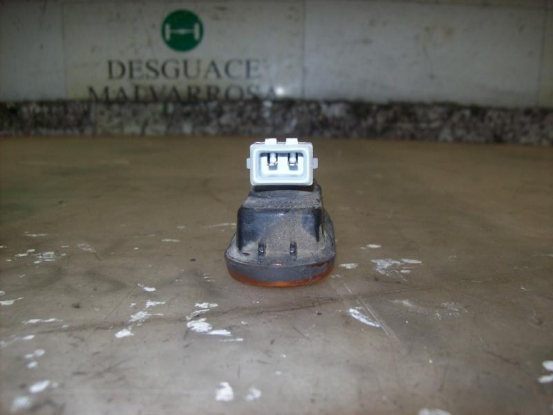 Recambio de piloto lateral izquierdo para volkswagen passat berlina (3a2) vr6 gl referencia OEM IAM   