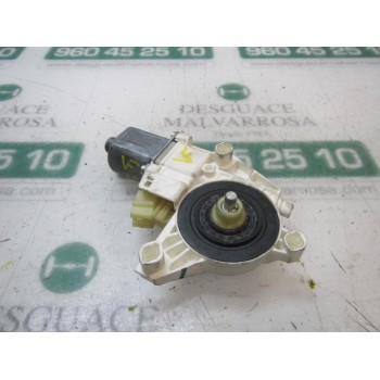 MOTOR ELEVALUNAS TRASERO DERECHO A2518200208 A2518200208 0130822280