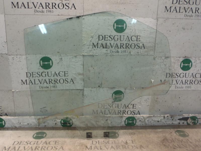 Recambio de cristal puerta trasero izquierdo para dacia logan ambiance referencia OEM IAM 6001546706  