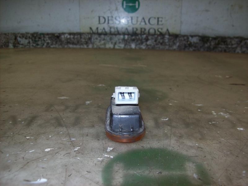 Recambio de piloto lateral derecho para volkswagen passat berlina (3a2) vr6 gl referencia OEM IAM   