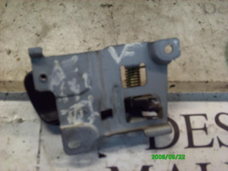 Recambio de maneta interior trasera izquierda para mitsubishi santamo (hyundai) santamo luxe referencia OEM IAM   