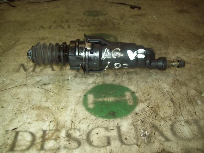 Recambio de bombin embrague para citroën c5 berlina 2.0 hdi premier referencia OEM IAM   