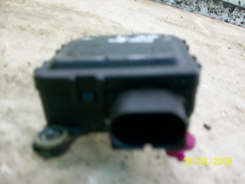 Recambio de motor apertura trampillas climatizador para volkswagen golf iv berlina (1j1) highline referencia OEM IAM   