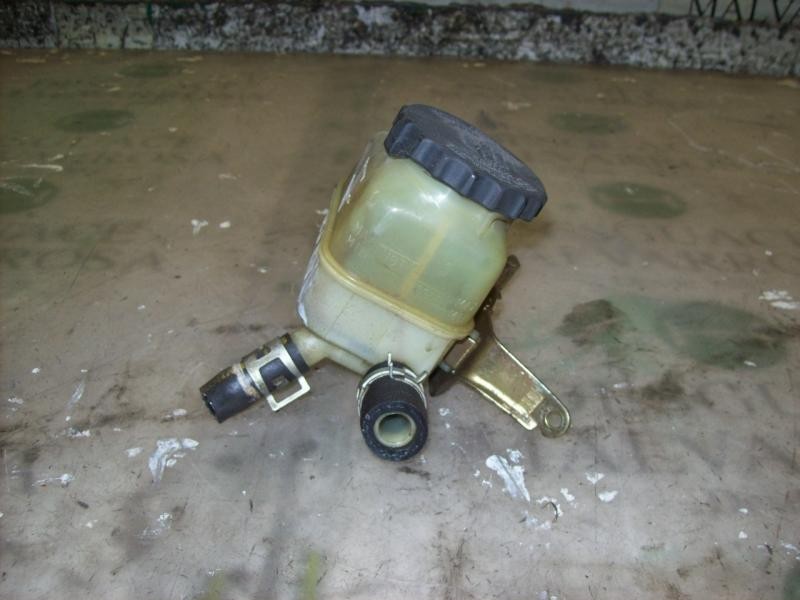 Recambio de deposito servo para toyota avensis monovolumen (t22) 2.0 sol referencia OEM IAM 4436020150  