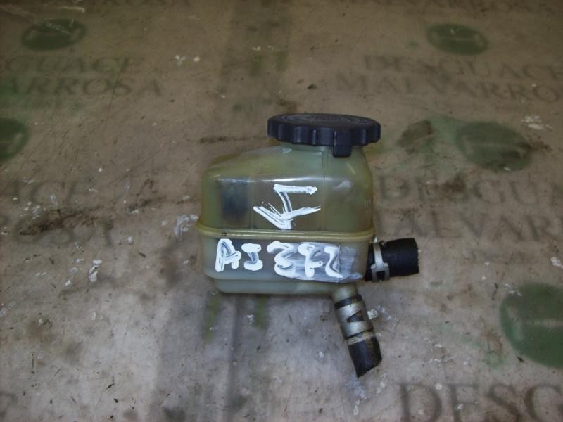 Recambio de deposito servo para toyota avensis monovolumen (t22) 2.0 sol referencia OEM IAM 4436020150  