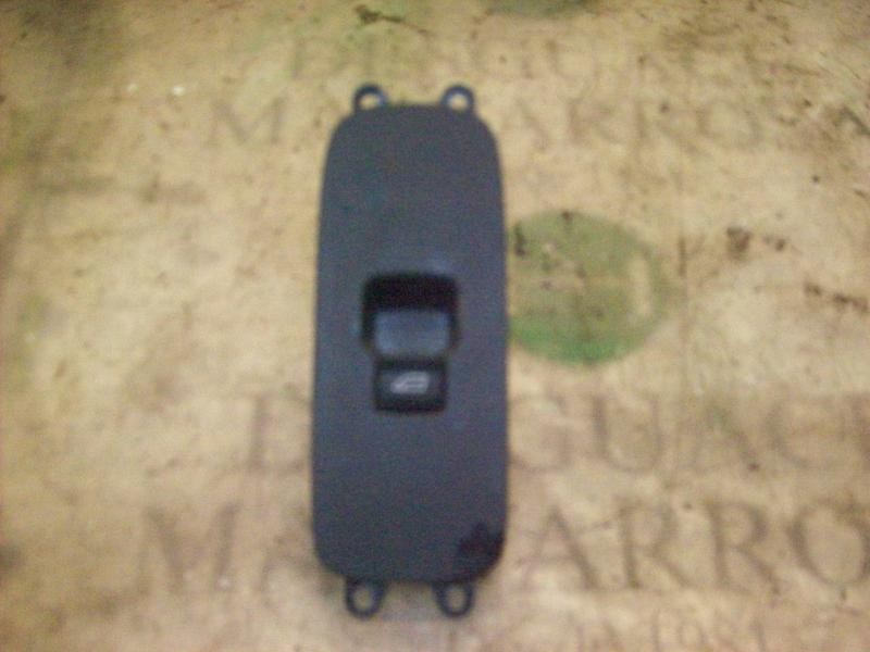 Recambio de mando elevalunas delantero derecho para volvo v50 familiar 1.6 d momentum referencia OEM IAM   