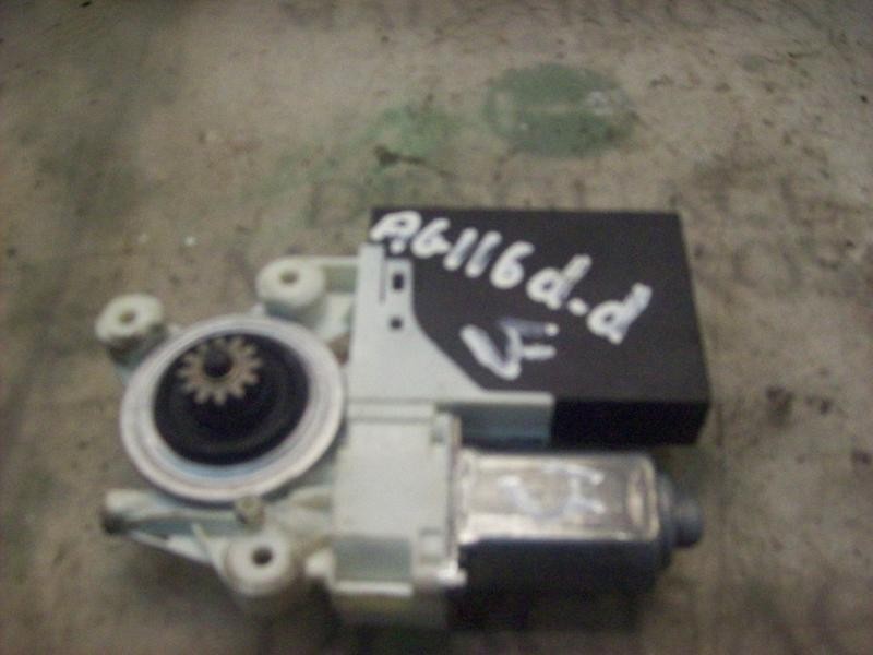 Recambio de motor elevalunas delantero derecho para volvo v50 familiar 1.6 d momentum referencia OEM IAM   
