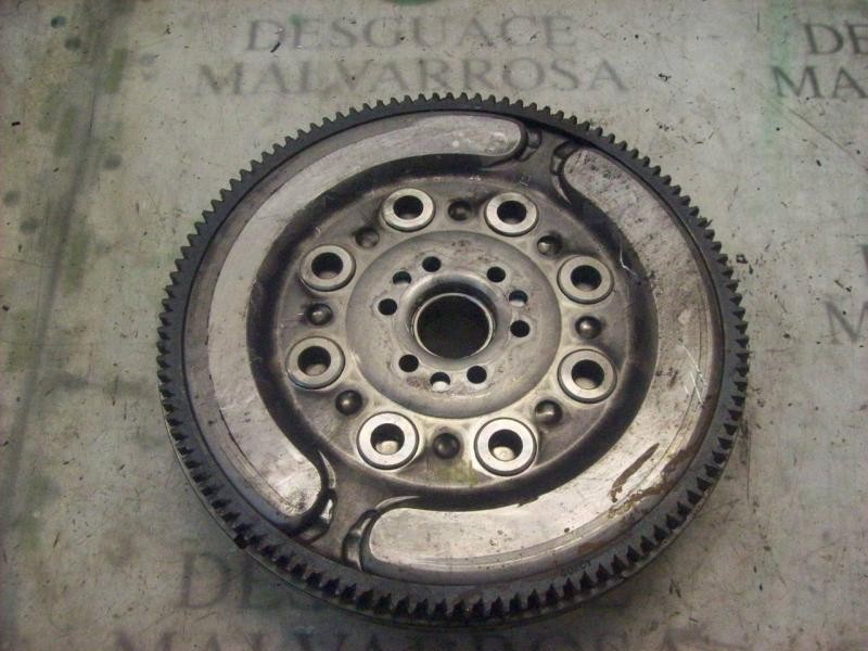 Recambio de volante motor para volvo v50 familiar 1.6 d momentum referencia OEM IAM   