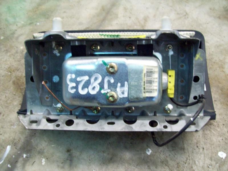 Recambio de airbag delantero derecho para volkswagen polo berlina (6n1) referencia OEM IAM   