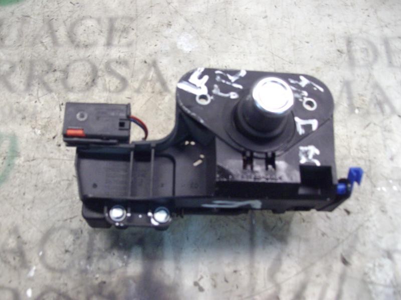 Recambio de maneta porton para opel corsa c enjoy referencia OEM IAM   