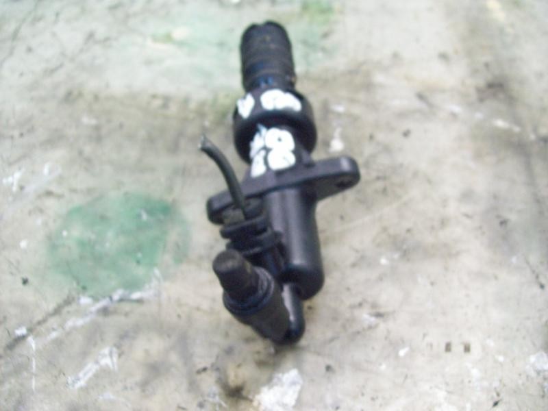 Recambio de bombin embrague para citroën xsara picasso 1.6 hdi 90 lx plus referencia OEM IAM   