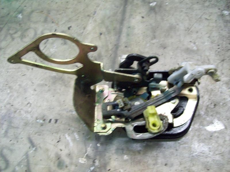 Recambio de cerradura puerta trasera izquierda para hyundai matrix (fc) 1.5 crdi gls referencia OEM IAM 8141017100  