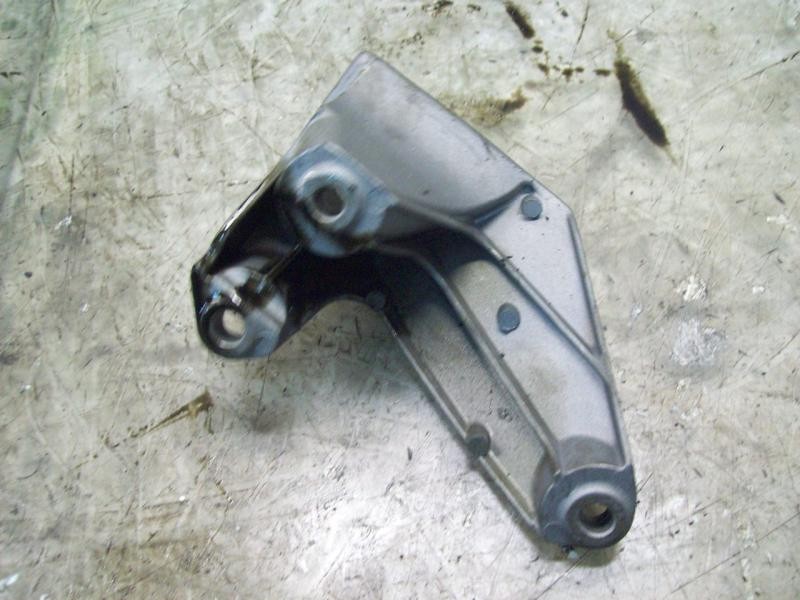 Recambio de soporte motor delantero para audi a6 berlina (4f2) 2.0 tdi referencia OEM IAM 4F0199307N  