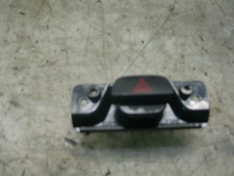 Recambio de warning para ford fiesta (cbk) ghia referencia OEM IAM   