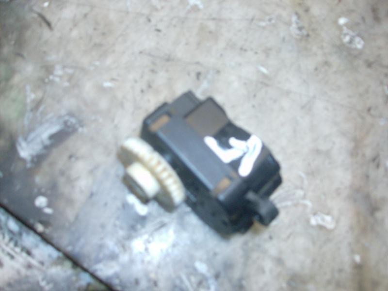 Recambio de motor electrico para ford fiesta (cbk) ghia referencia OEM IAM   