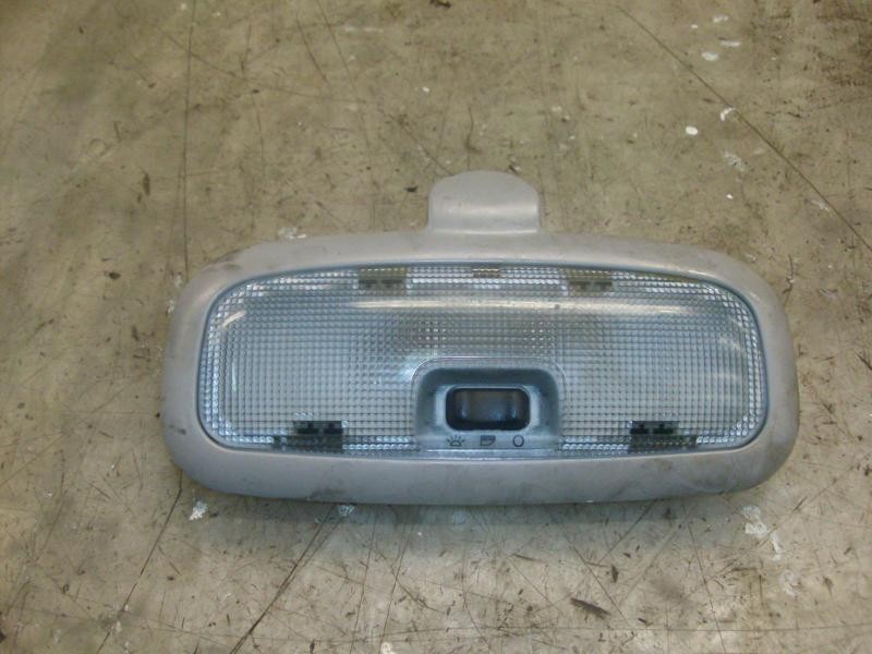Recambio de piloto interior para ford fiesta (cbk) ghia referencia OEM IAM   
