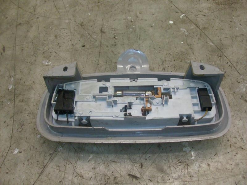 Recambio de piloto interior para ford fiesta (cbk) ghia referencia OEM IAM   