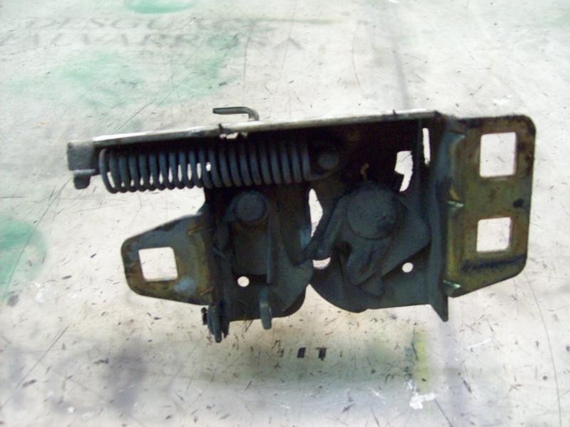 Recambio de cerradura capot para ford escort berl./turnier ghia berlina referencia OEM IAM   