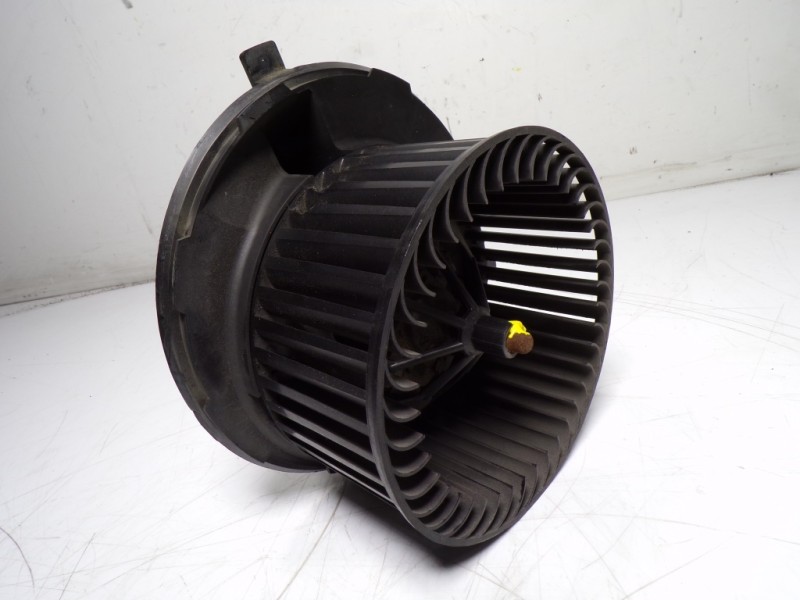 Recambio de motor calefaccion para volkswagen golf vi (5k1) 1.6 tdi dpf referencia OEM IAM 1K1819015 1K1819015C 