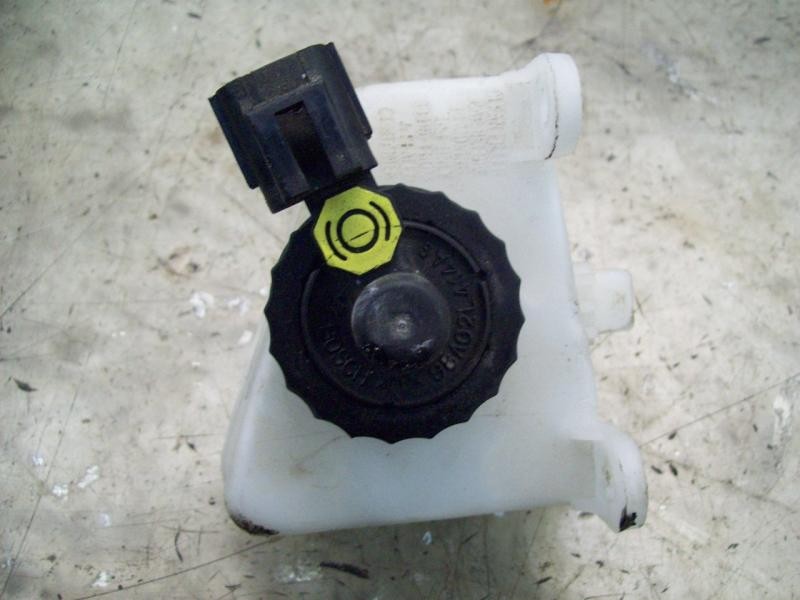 Recambio de deposito servo para ford focus berlina (cak) trend referencia OEM IAM   