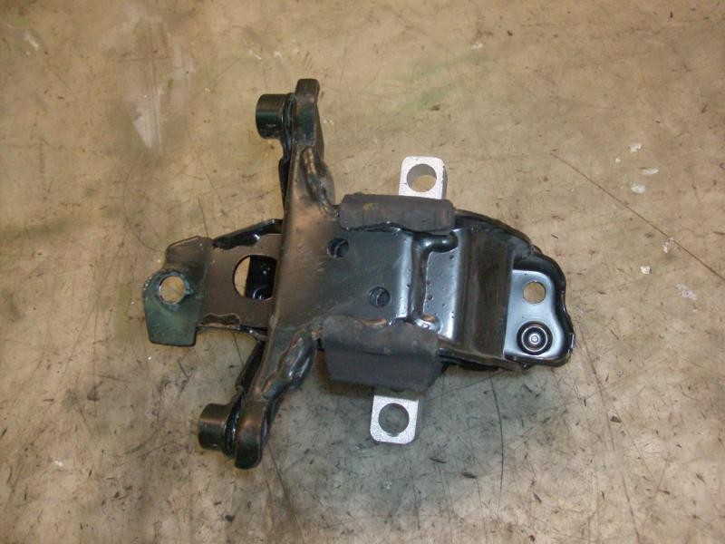 Recambio de soporte cambio para volkswagen polo (9n3) edition referencia OEM IAM   