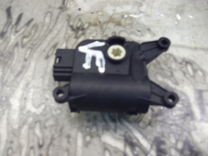 Recambio de motor apertura trampillas climatizador para volkswagen polo (9n3) edition referencia OEM IAM   