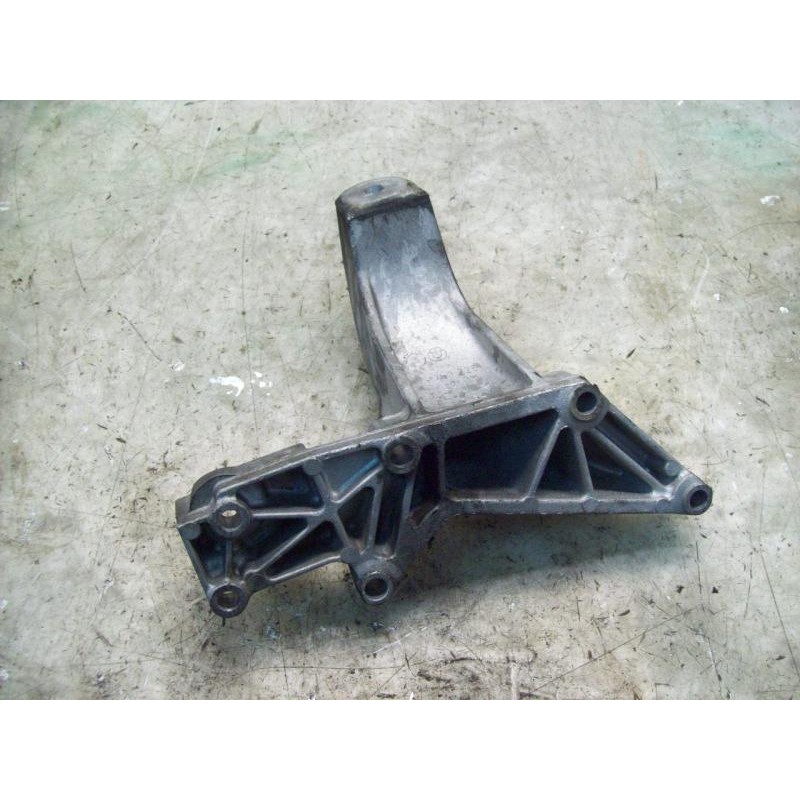 Recambio de soporte motor izquierdo para bmw serie 3 berlina (e46) 320d referencia OEM IAM 22116753225  