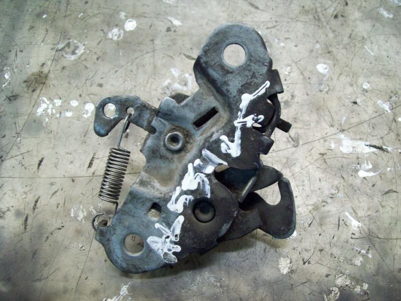 Recambio de cerradura capot para peugeot 206 berlina 1.9 diesel referencia OEM IAM   