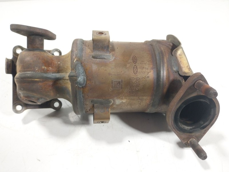 Recambio de catalizador para kia stonic (yb) 1.2 cvvt referencia OEM IAM 2853008220  