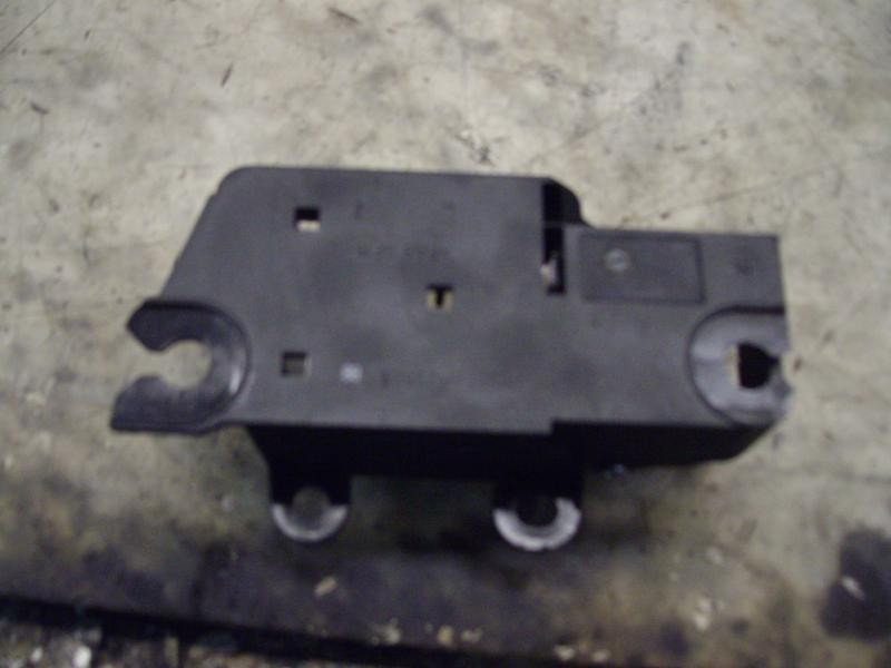 Recambio de maneta interior trasera izquierda para ford focus berlina (cap) ghia referencia OEM IAM 1470113  