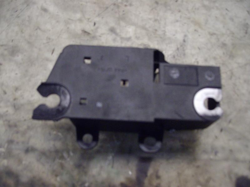 Recambio de maneta interior delantera izquierda para ford focus berlina (cap) ghia referencia OEM IAM 1470113  