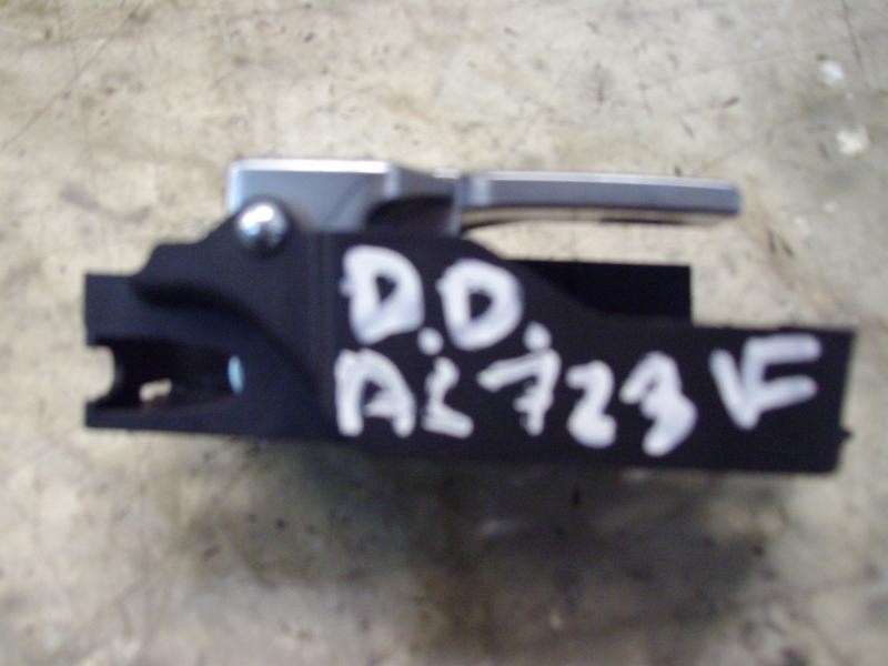 Recambio de maneta interior delantera derecha para ford focus berlina (cap) ghia referencia OEM IAM 1470111  