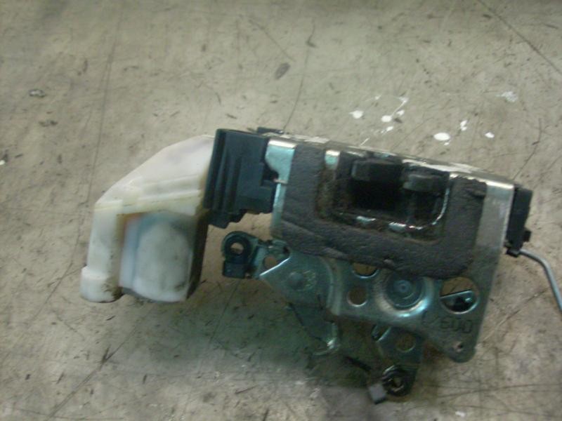 Recambio de cerradura puerta delantera izquierda para fiat punto berlina (188) 1.2 cat referencia OEM IAM   